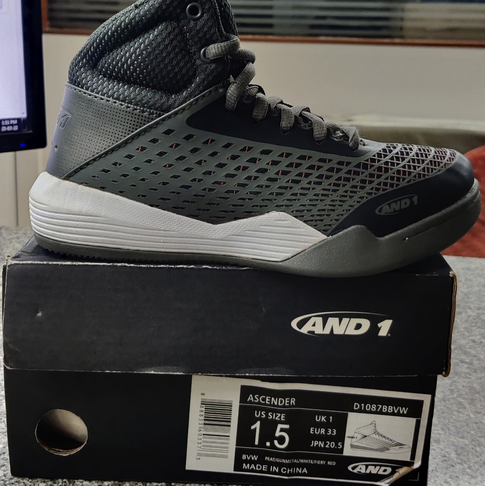 And 1 original unused basket ball shoes for kids - Picture 1 of 6
